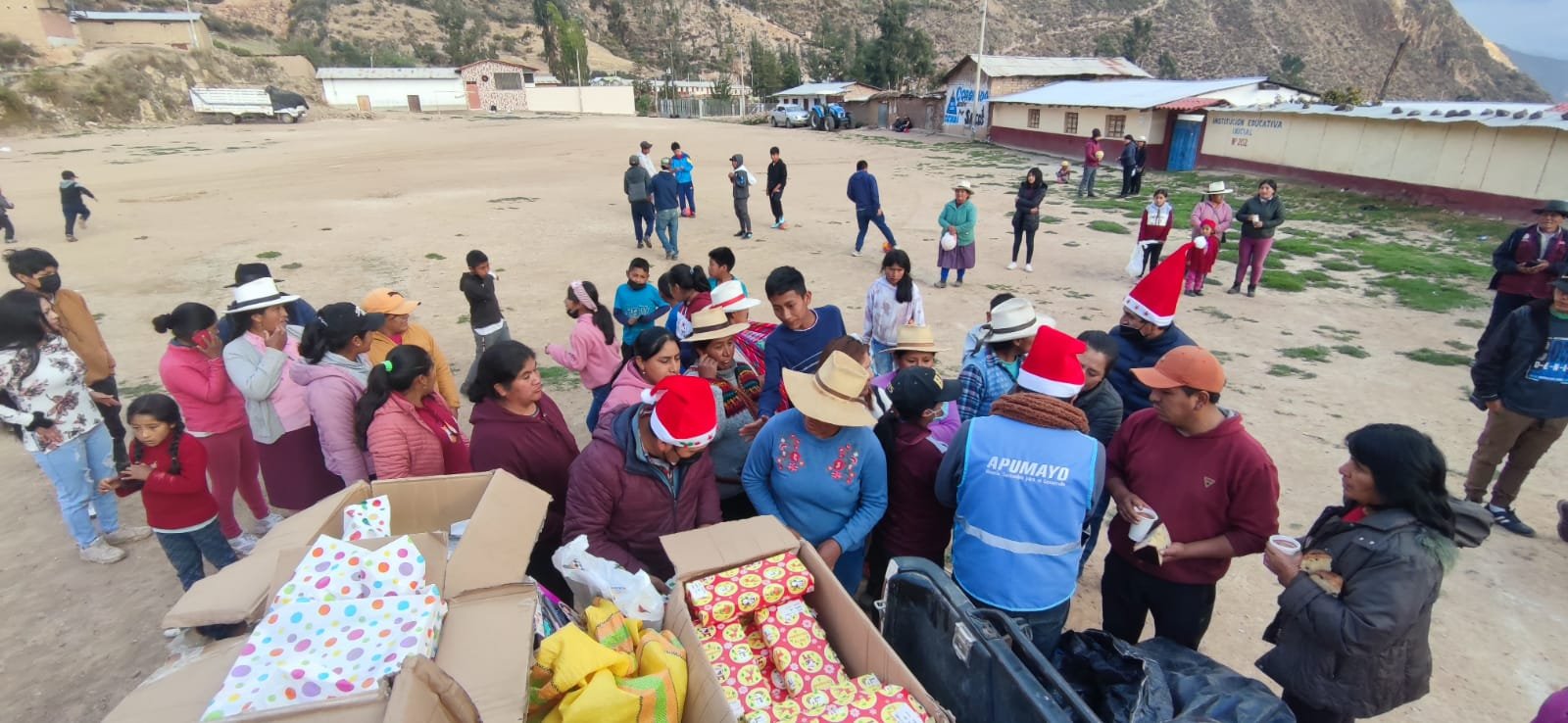 Más de 1200 niños de la provincia de Lucanas celebraron la navidad por iniciativa de empresa minera